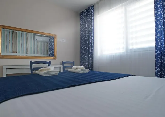 Blue Eye Apartment